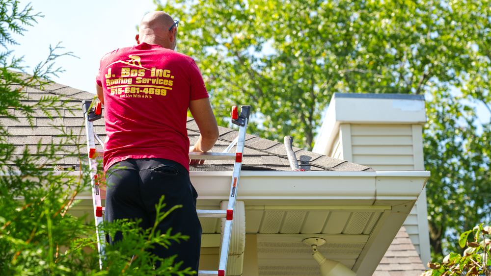 Hail Damage Repair: Des Moines Expert